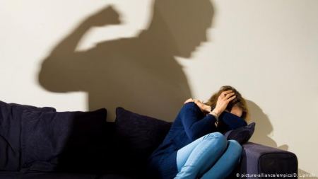 العنف ضد المرأة ليس حكرا على ثقافة أو جنسية معينة