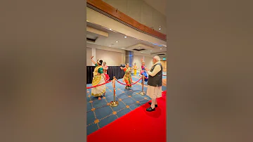 [ZH] 莫迪总理在挪威奥斯陆受到盛大的传统欢迎＃短裤