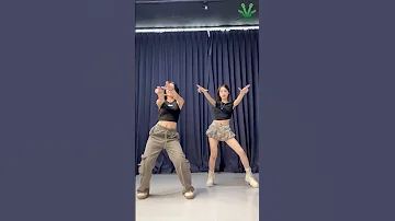[HI] मैं रीमिक्स उपहार नहीं मांगता #vहंटर #डांस #ट्रेंडिंग #dc #hottrendtiktok #xh #xuhuongtiktok